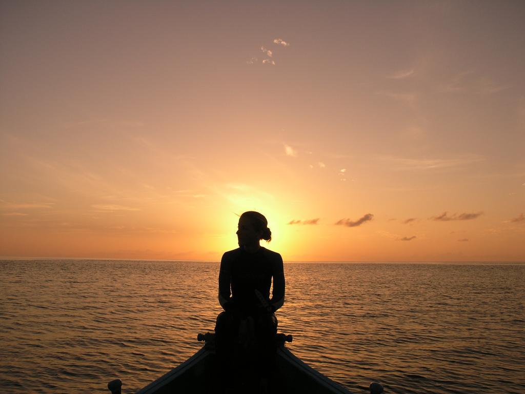 Blue World Dharavandhoo Exterior photo